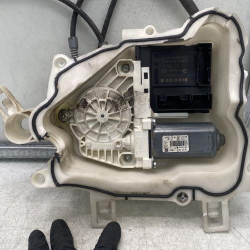 Leve vitre electrique avant gauche SEAT ALTEA Photo n°4
