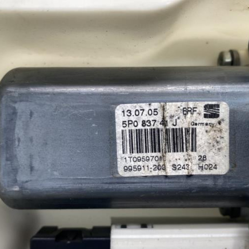 Leve vitre electrique avant gauche SEAT ALTEA Photo n°6