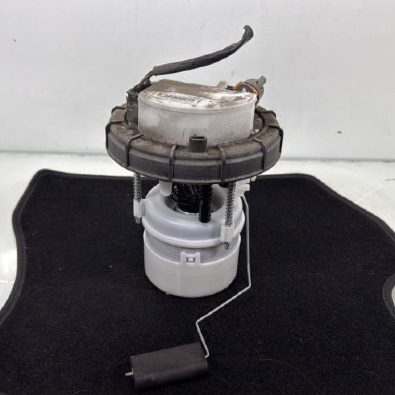 Pompe à carburant PEUGEOT 308 2 Photo n°1