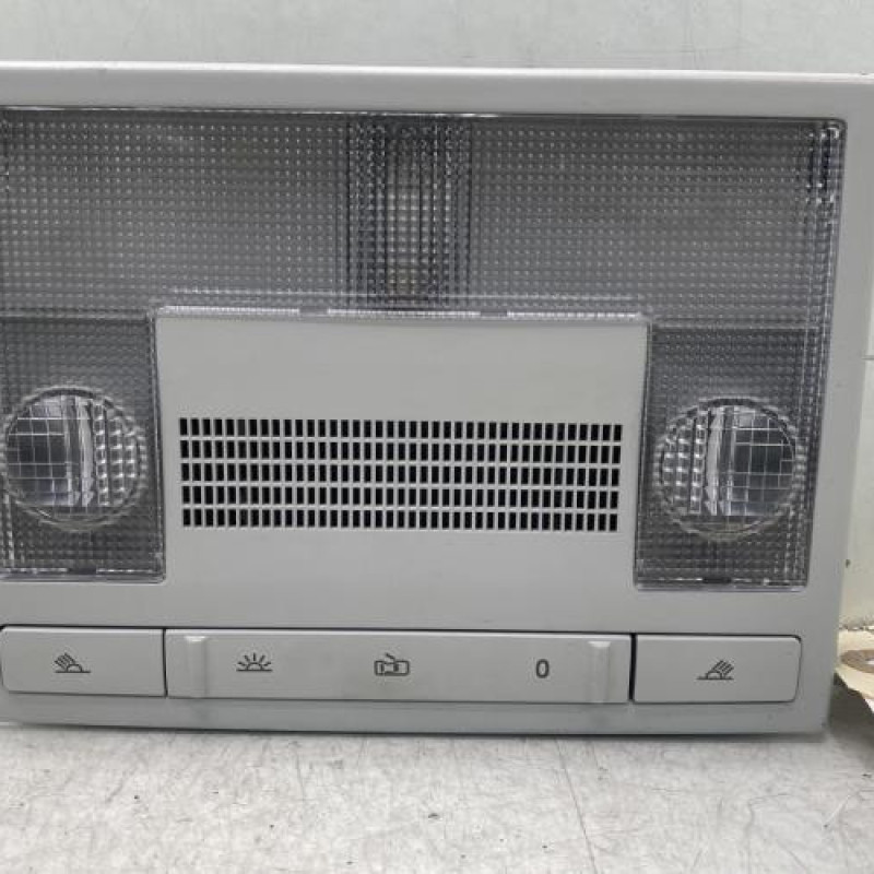 Eclairage de plafonnier VOLKSWAGEN POLO 4 Photo n°1