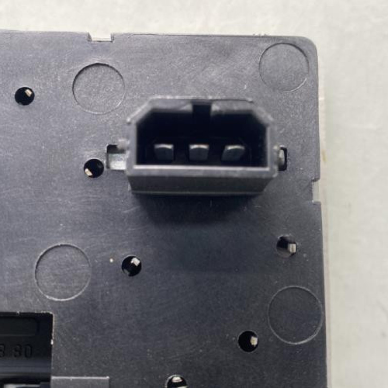 Eclairage de plafonnier VOLKSWAGEN POLO 4 Photo n°3