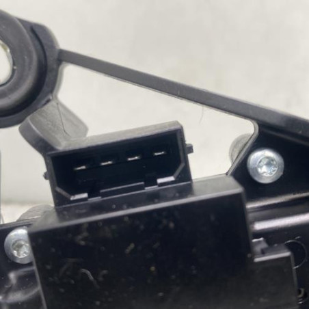 Moteur essuie glace arriere VOLKSWAGEN POLO 4