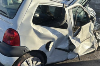 Pare choc arriere RENAULT TWINGO 1