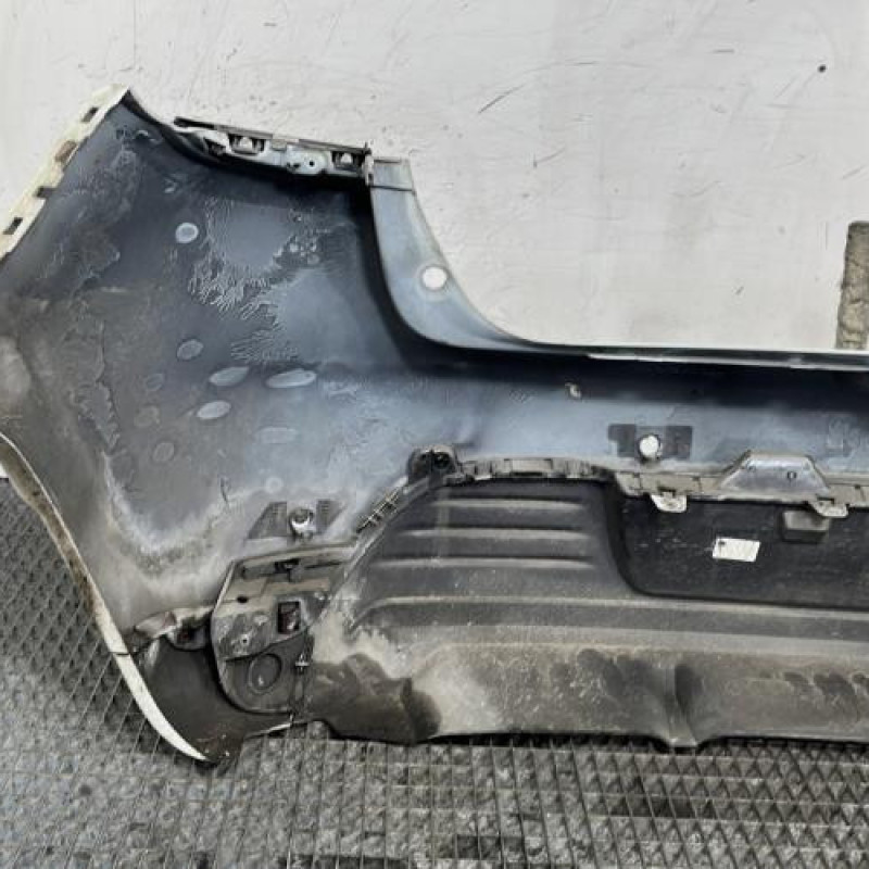Pare choc arriere RENAULT CLIO 4 Photo n°6