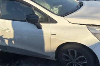Pare choc arriere RENAULT CLIO 4