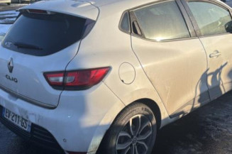 Pare choc arriere RENAULT CLIO 4