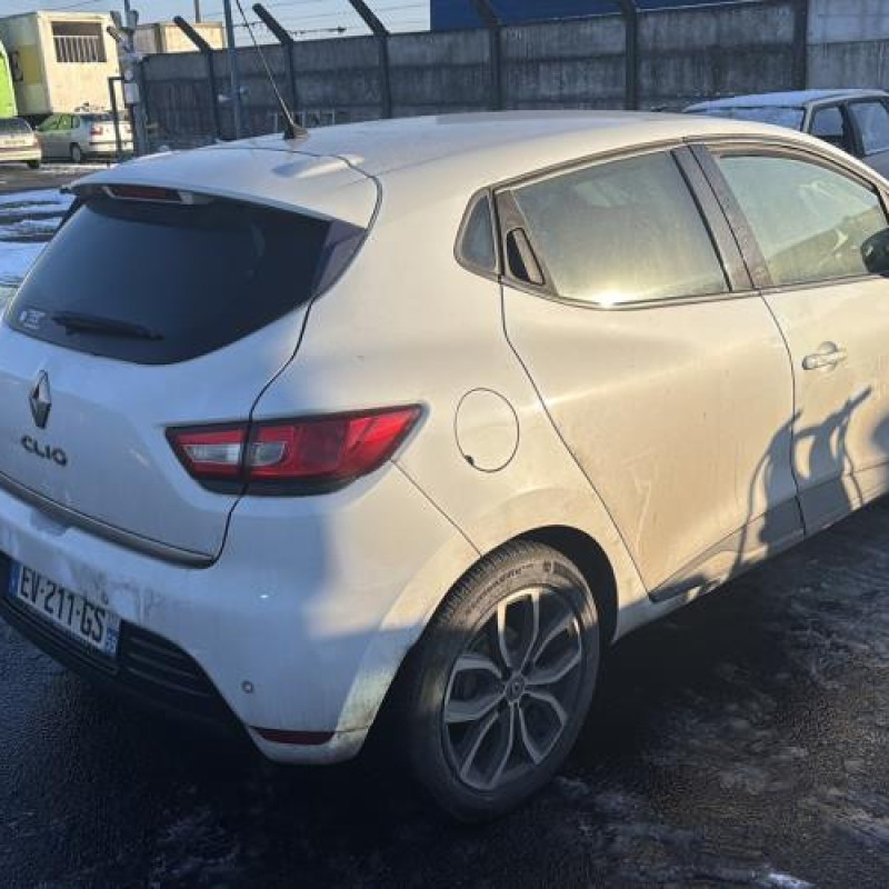 Pare choc arriere RENAULT CLIO 4 Photo n°11