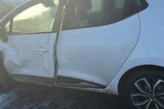 Pare choc arriere RENAULT CLIO 4