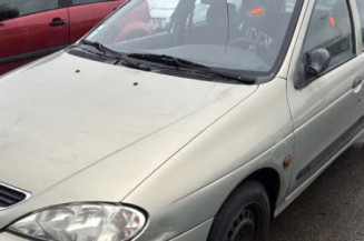 Anti brouillard gauche (feux) RENAULT MEGANE 1