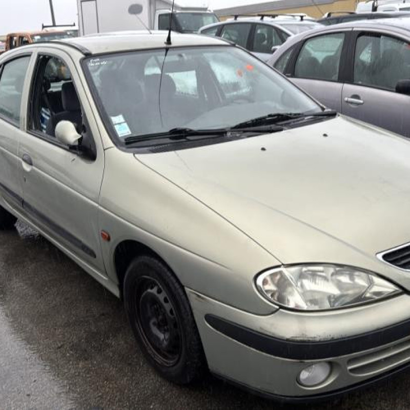 Anti brouillard gauche (feux) RENAULT MEGANE 1 Photo n°7