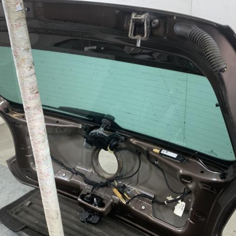 Malle/Hayon arriere VOLKSWAGEN POLO 5 Photo n°4