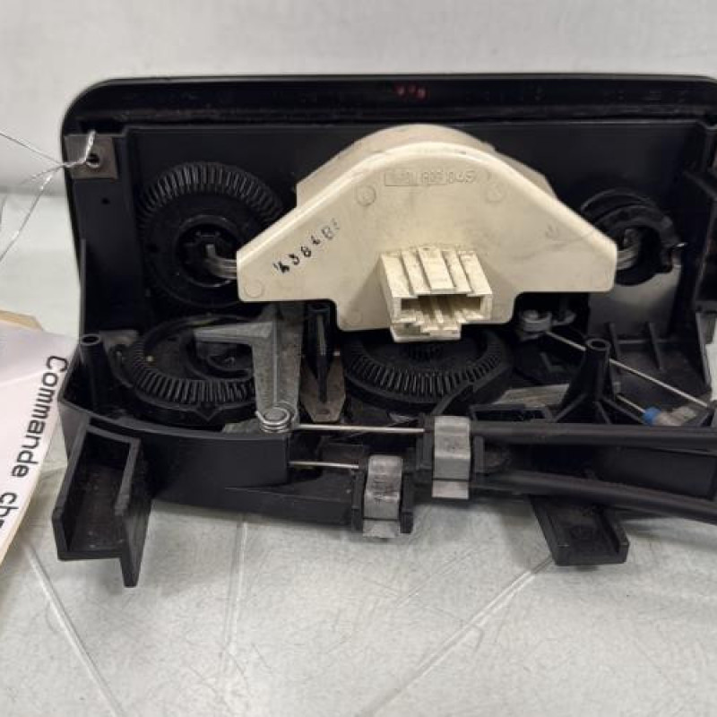 Commande chauffage VOLKSWAGEN GOLF 3 Photo n°2
