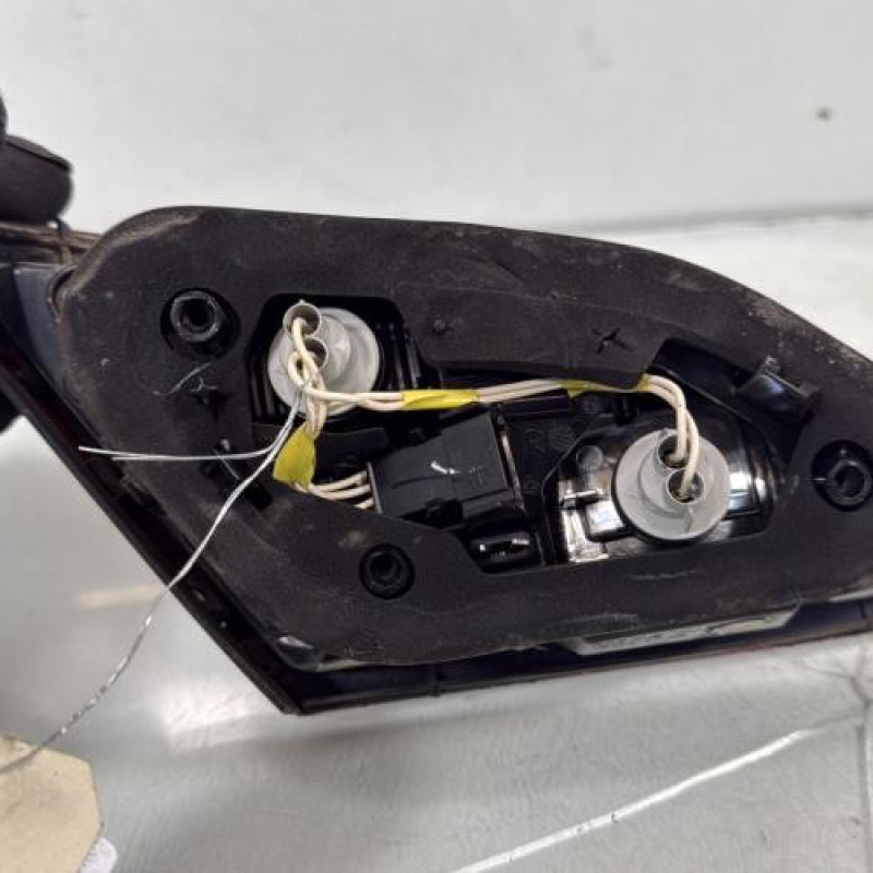 Feu arriere secondaire droit (feux) OPEL ASTRA J Photo n°3