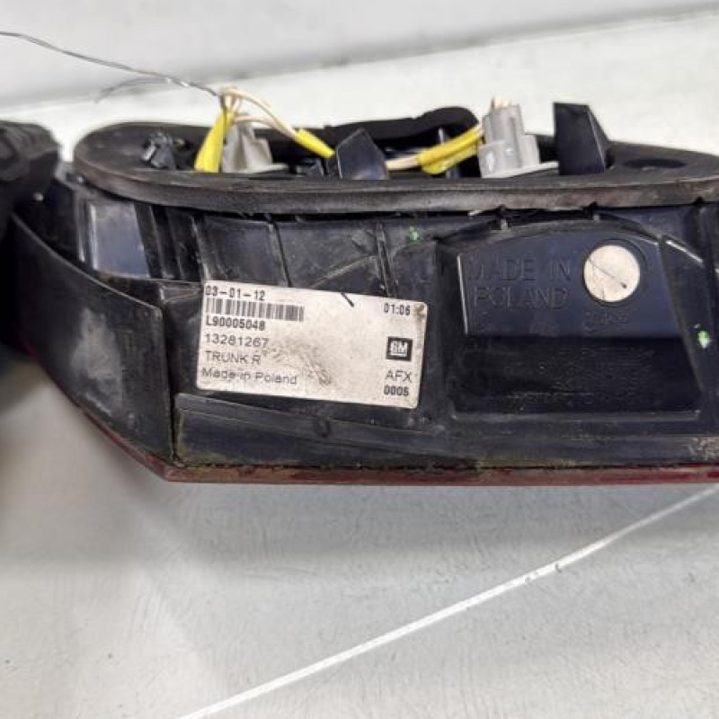 Feu arriere secondaire droit (feux) OPEL ASTRA J Photo n°4