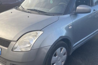 Poignee porte arriere droit SUZUKI SWIFT 3