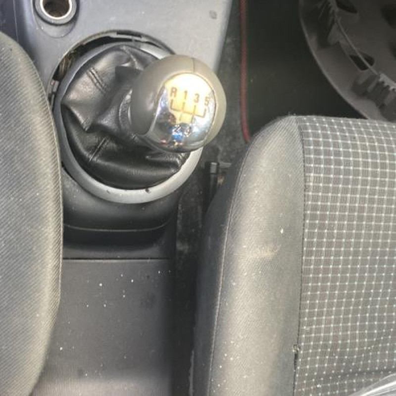 Poignee porte arriere droit SUZUKI SWIFT 3 Photo n°19