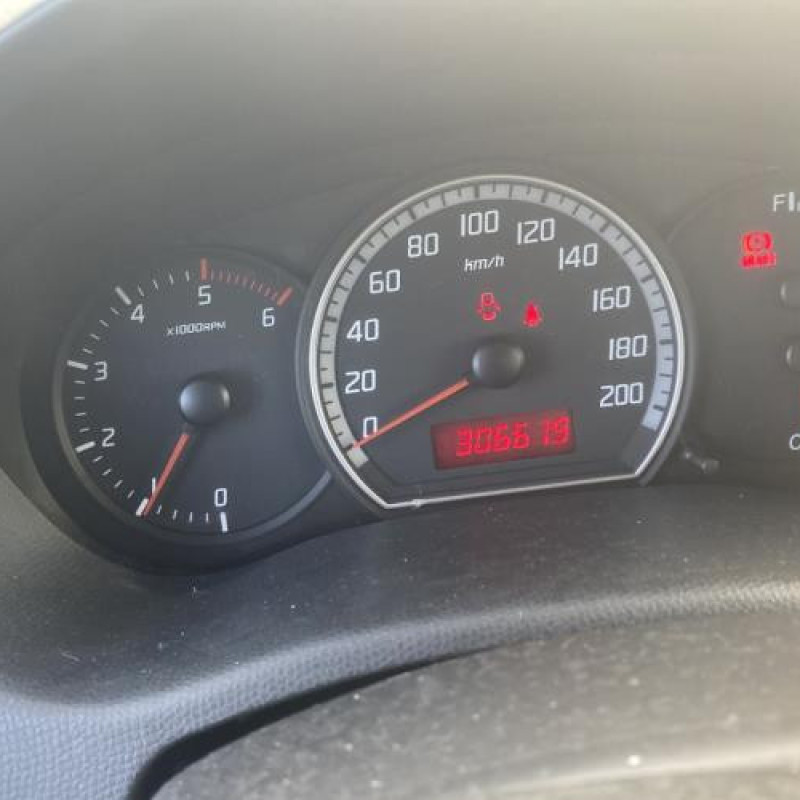 Poignee porte arriere droit SUZUKI SWIFT 3 Photo n°20