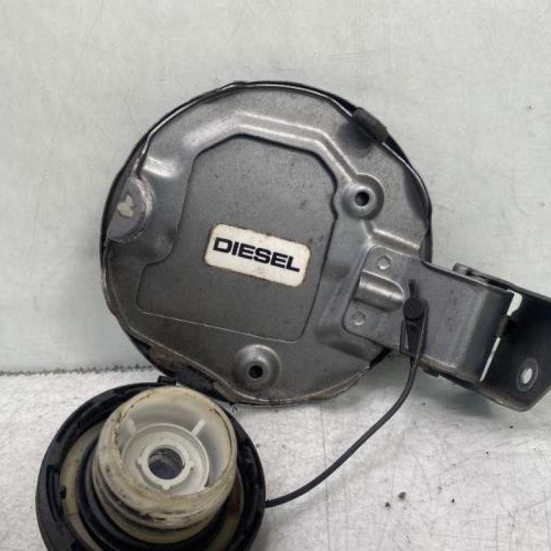 Trappe d'essence SUZUKI SWIFT 3 Photo n°2