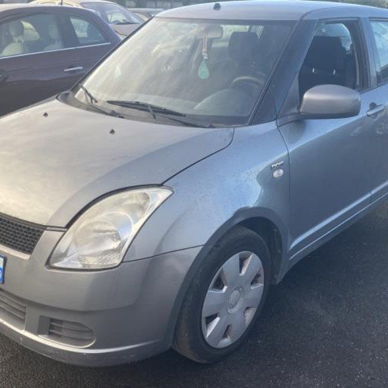 Serrure arriere droit SUZUKI SWIFT 3 Photo n°5