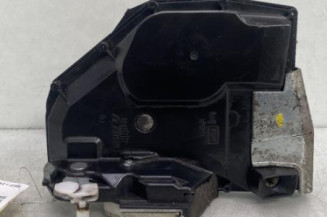 Serrure avant gauche SUZUKI SWIFT 3 Photo n°1