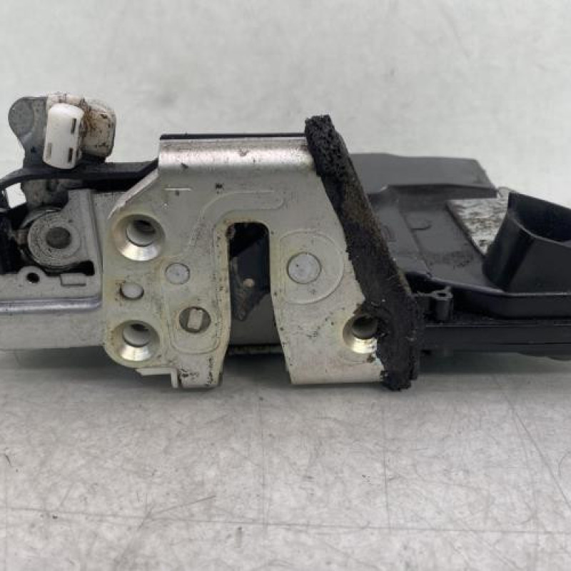 Serrure avant gauche SUZUKI SWIFT 3 Photo n°2