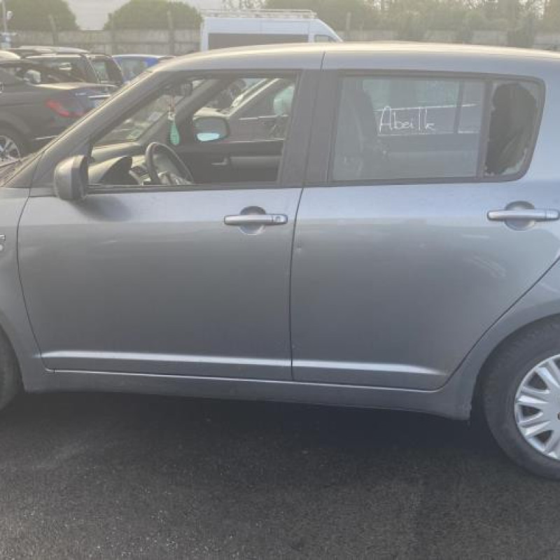 Serrure avant gauche SUZUKI SWIFT 3 Photo n°10