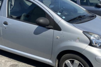 Leve vitre mecanique avant gauche TOYOTA AYGO 1