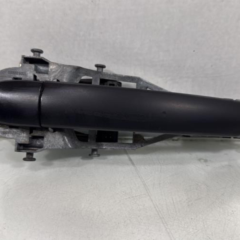 Poignee porte avant droit VOLKSWAGEN GOLF 5 Photo n°1