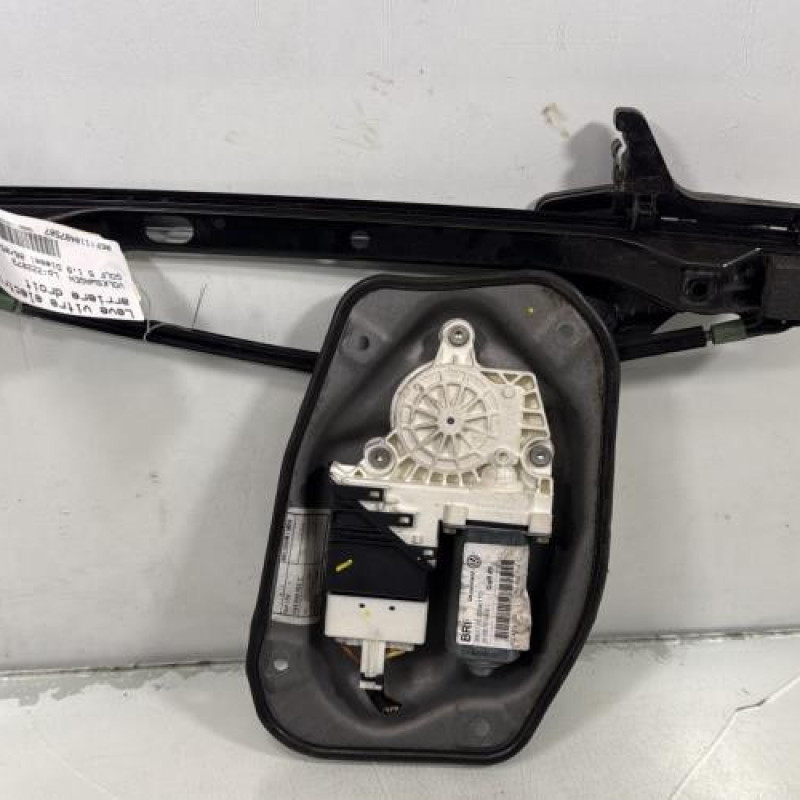 Leve vitre electrique arriere droit VOLKSWAGEN GOLF 5 Photo n°1