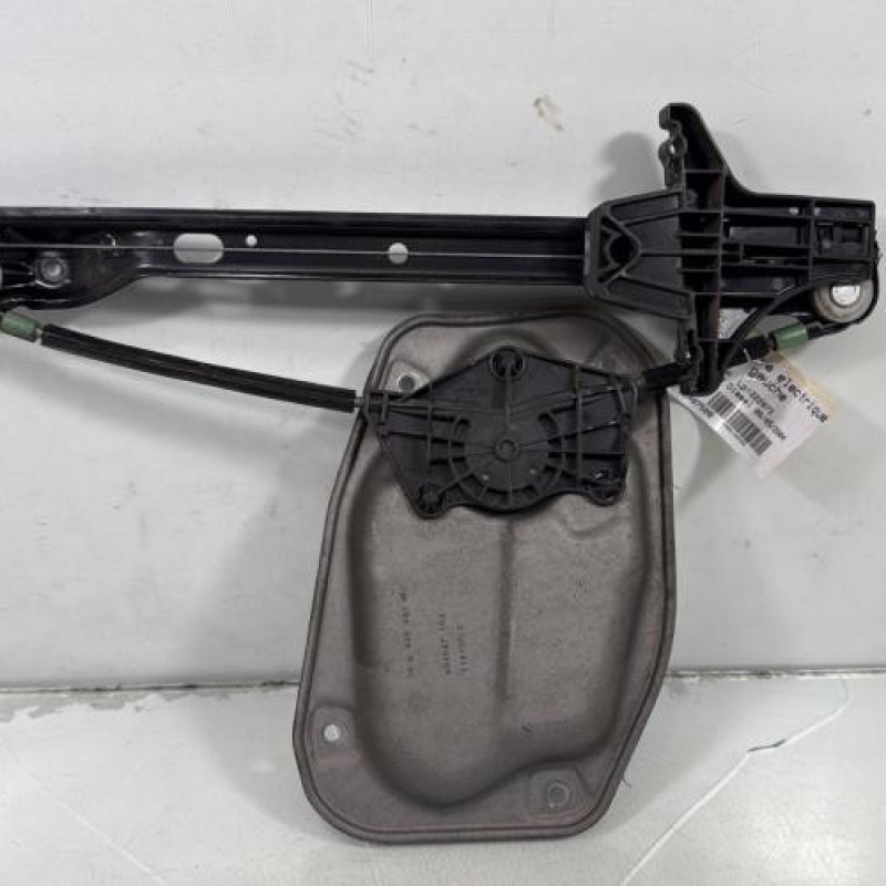 Leve vitre electrique arriere gauche VOLKSWAGEN GOLF 5 Photo n°3