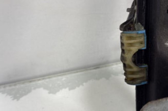 Leve vitre electrique avant gauche VOLKSWAGEN GOLF 5