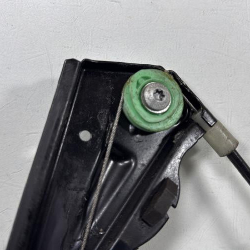 Leve vitre electrique avant gauche VOLKSWAGEN GOLF 5 Photo n°6