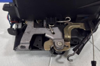 Serrure avant gauche VOLKSWAGEN GOLF 5