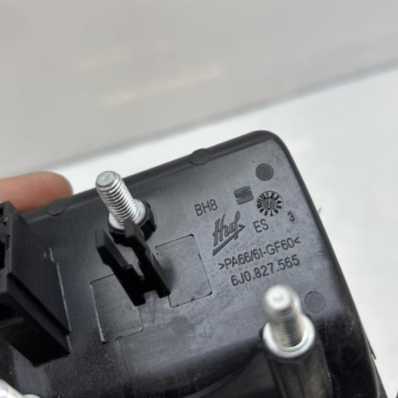 Bouton de coffre SEAT IBIZA 4 Photo n°4