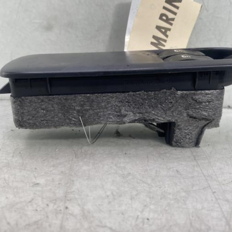 Interrupteur de leve vitre avant gauche RENAULT MEGANE 2 Photo n°2