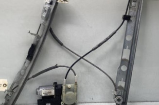 Leve vitre electrique avant gauche RENAULT MEGANE 2 Photo n°1