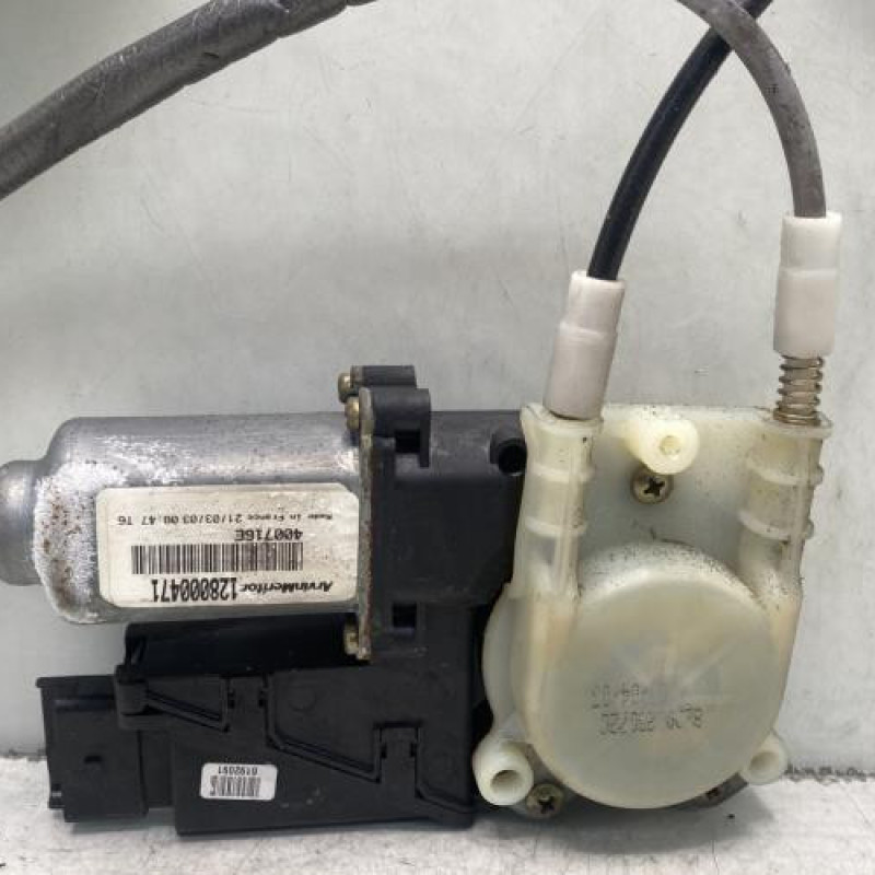 Leve vitre electrique avant gauche RENAULT MEGANE 2 Photo n°4