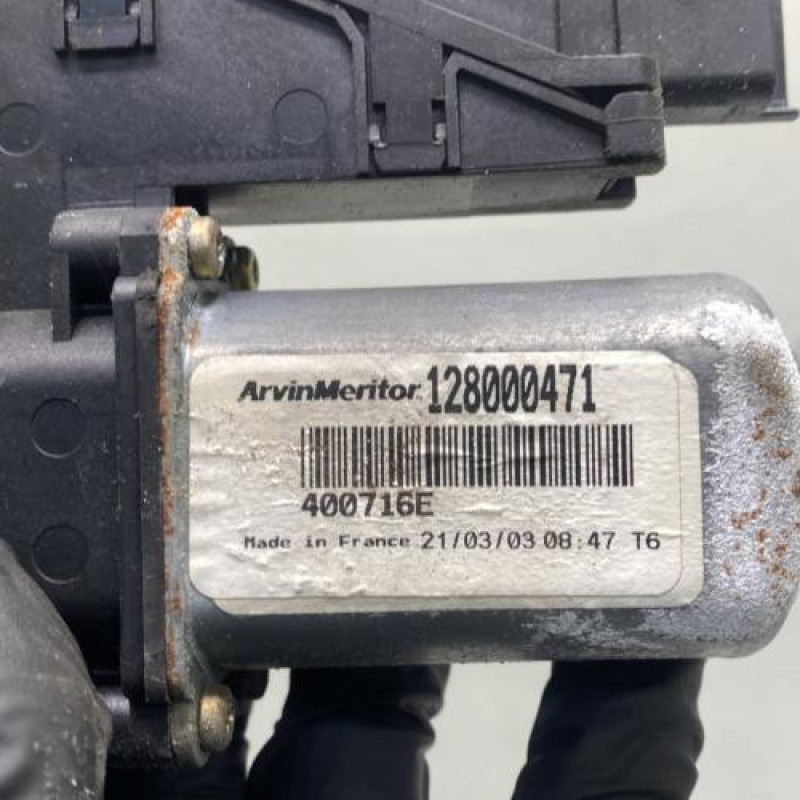 Leve vitre electrique avant gauche RENAULT MEGANE 2 Photo n°6