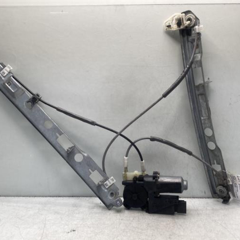 Leve vitre electrique avant gauche RENAULT MEGANE 2 Photo n°8