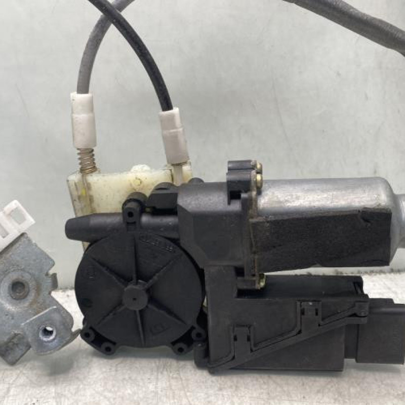 Leve vitre electrique avant gauche RENAULT MEGANE 2 Photo n°9