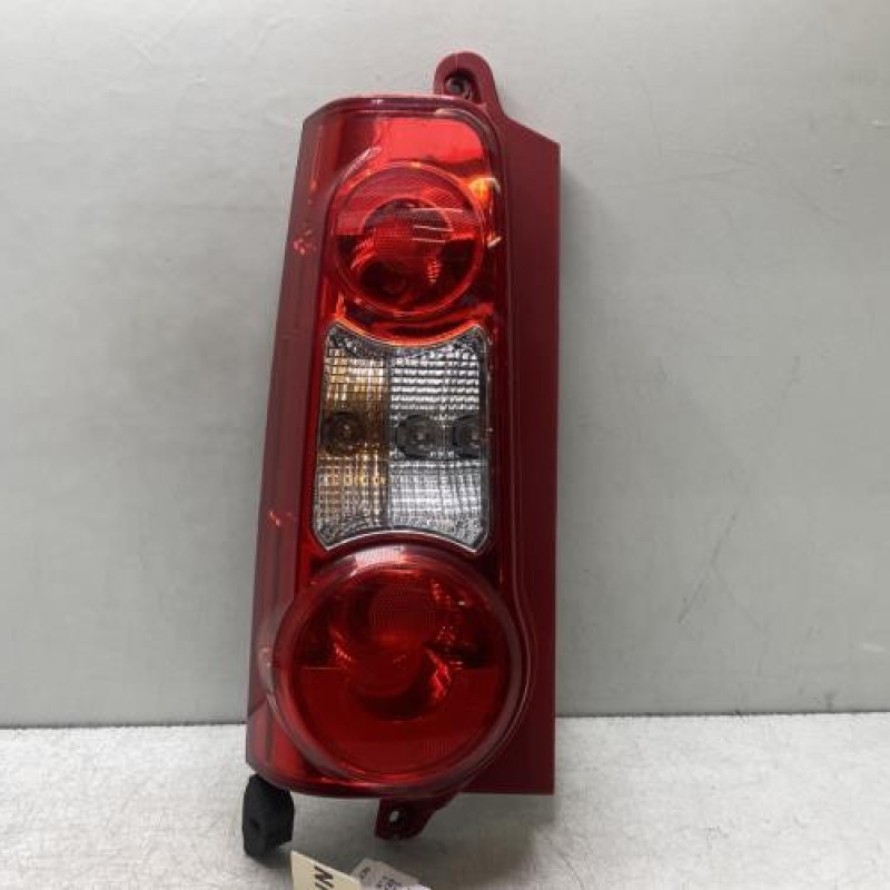 Feu arriere principal gauche (feux) CITROEN BERLINGO 2 Photo n°1