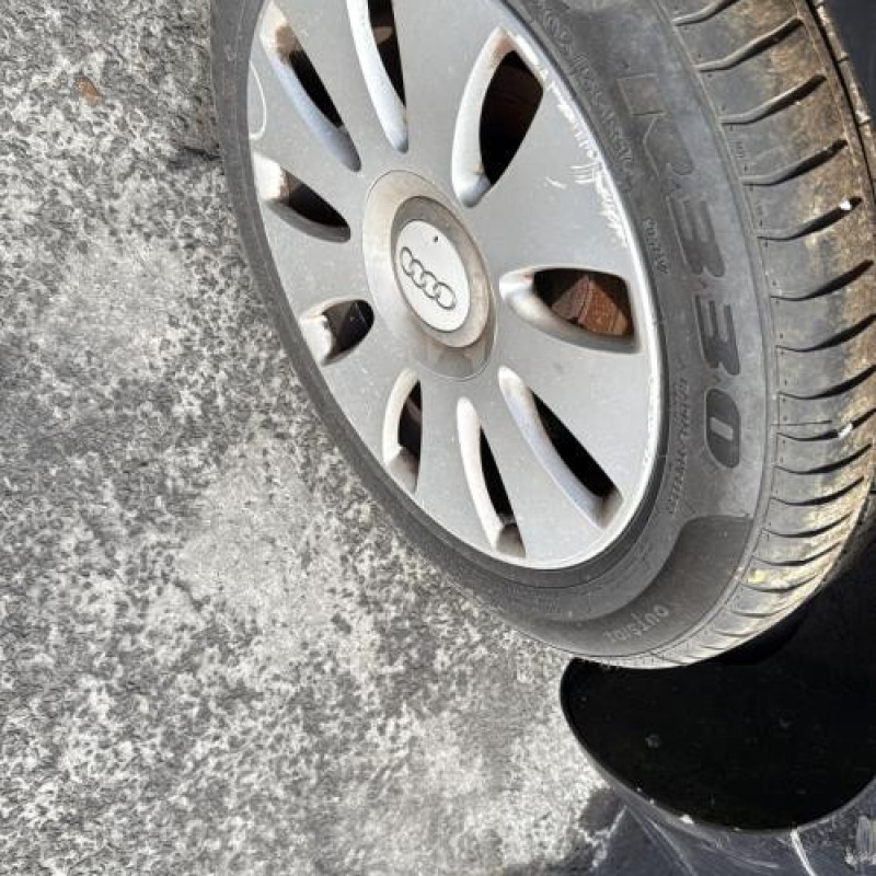 Renfort pare choc arriere (traverse) AUDI A4 2 Photo n°17