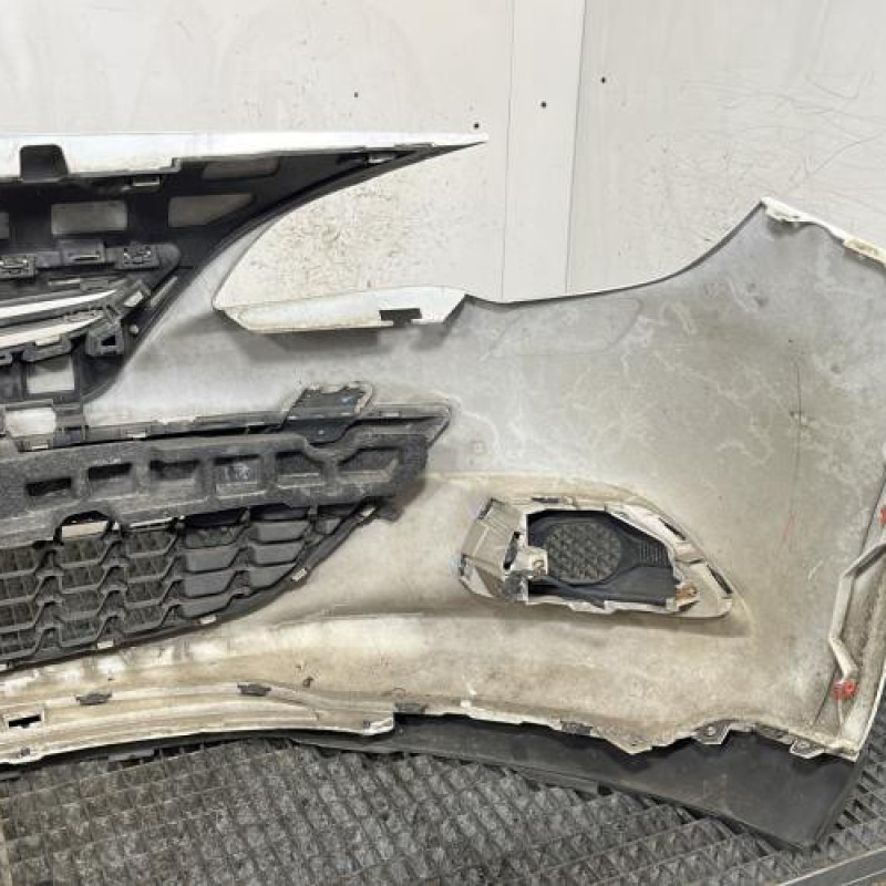 Pare choc avant OPEL ASTRA J Photo n°5