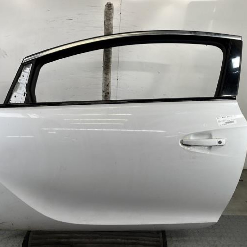 Porte avant gauche OPEL ASTRA J Photo n°1