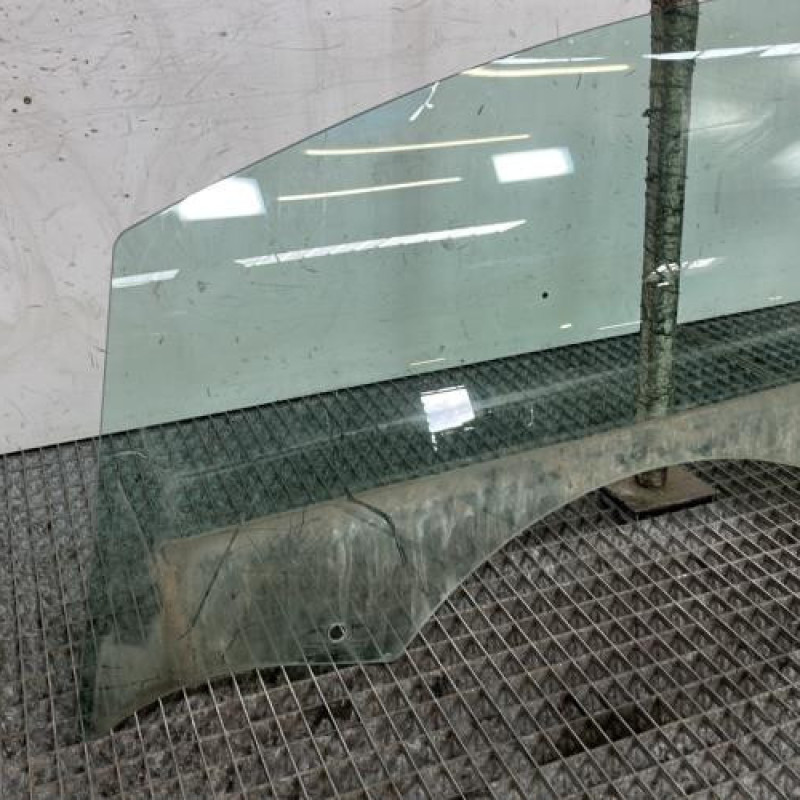 Vitre avant gauche OPEL ASTRA J Photo n°2