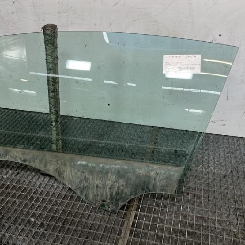 Vitre avant gauche OPEL ASTRA J Photo n°3