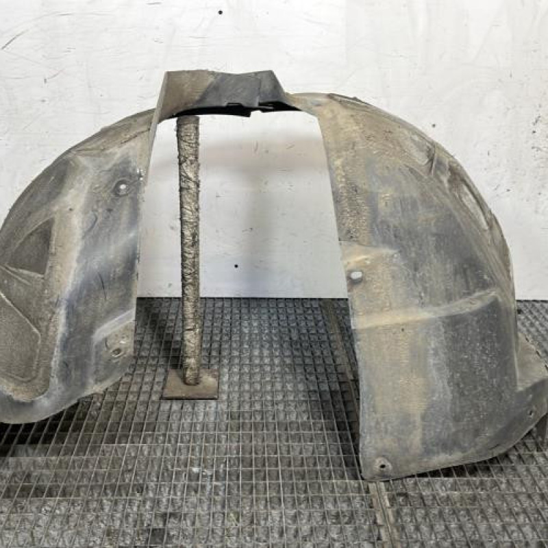 Pare boue avant gauche OPEL ASTRA J Photo n°1