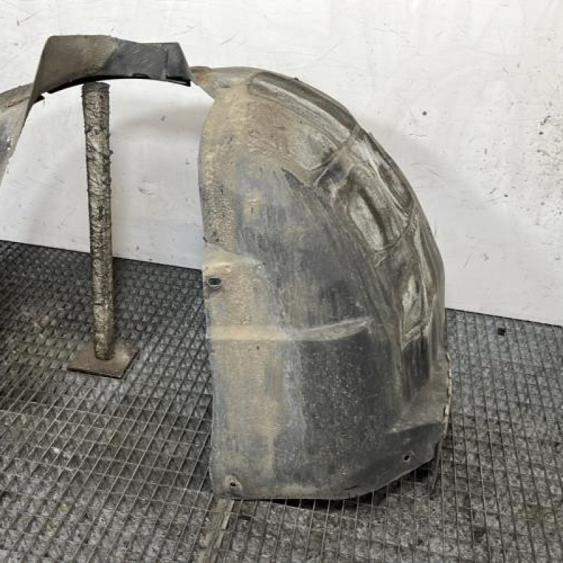 Pare boue avant gauche OPEL ASTRA J Photo n°3