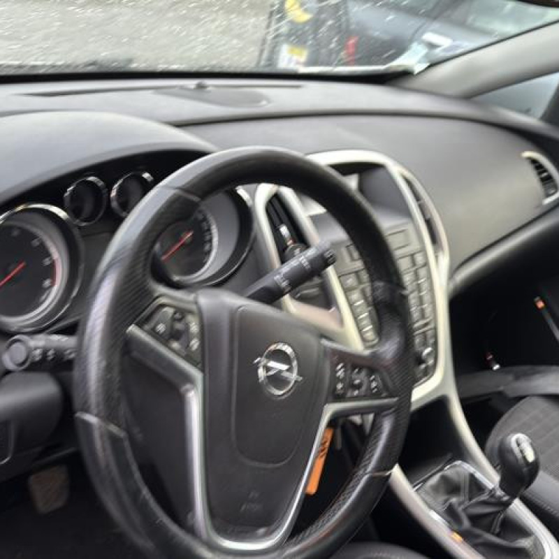 Pare boue avant gauche OPEL ASTRA J Photo n°17