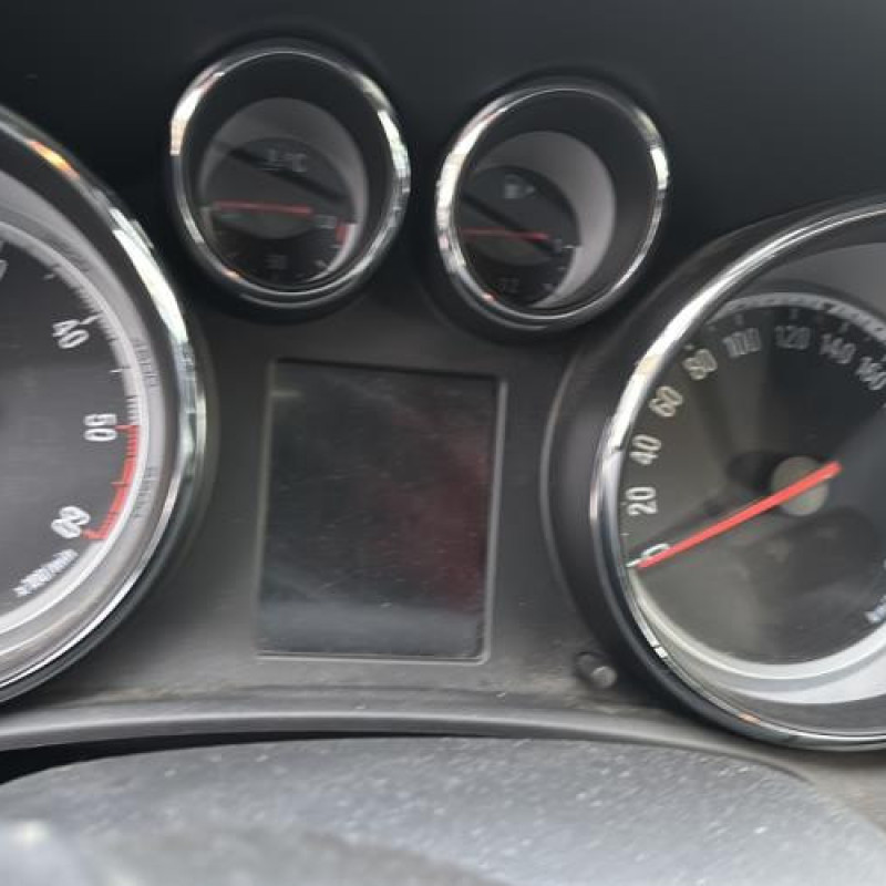 Pare boue avant gauche OPEL ASTRA J Photo n°19